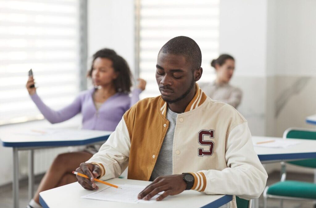 Wat is een varsity jacket? Ontdek alles over deze jas!